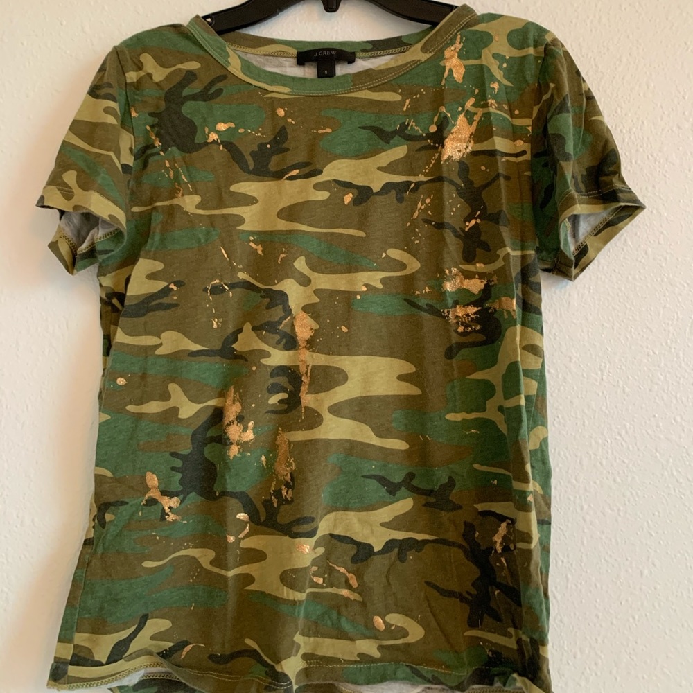 Camouflage shirt with gold offers are excepted💕